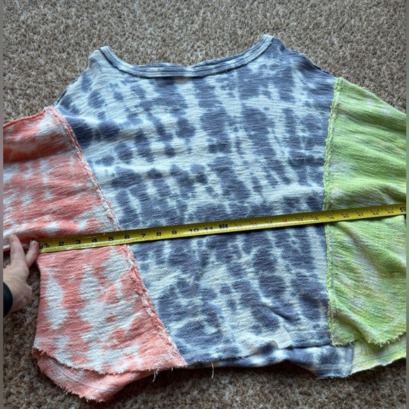 We The Free Womens Terry Cloth Size Extra Small Crop Tye Dye Shirt - Picture 5 of 5